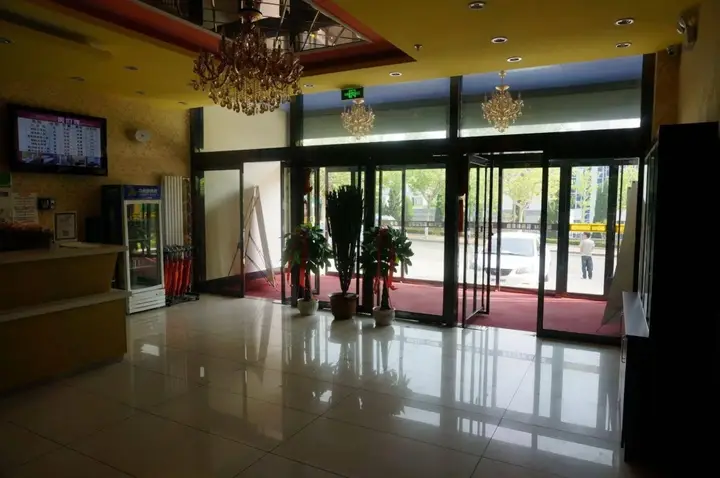 carousel image 4