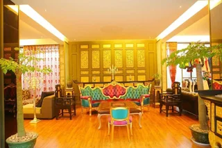 Дали: Qinglu Shangzhai Art Hotel