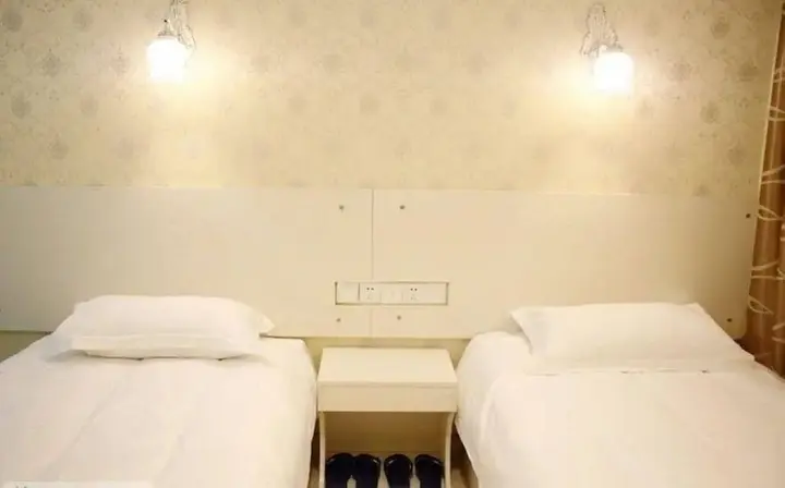 Лоян: Luoyang Love Me Fashion Hotel
