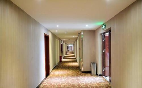 Лоян: Luoyang Love Me Fashion Hotel