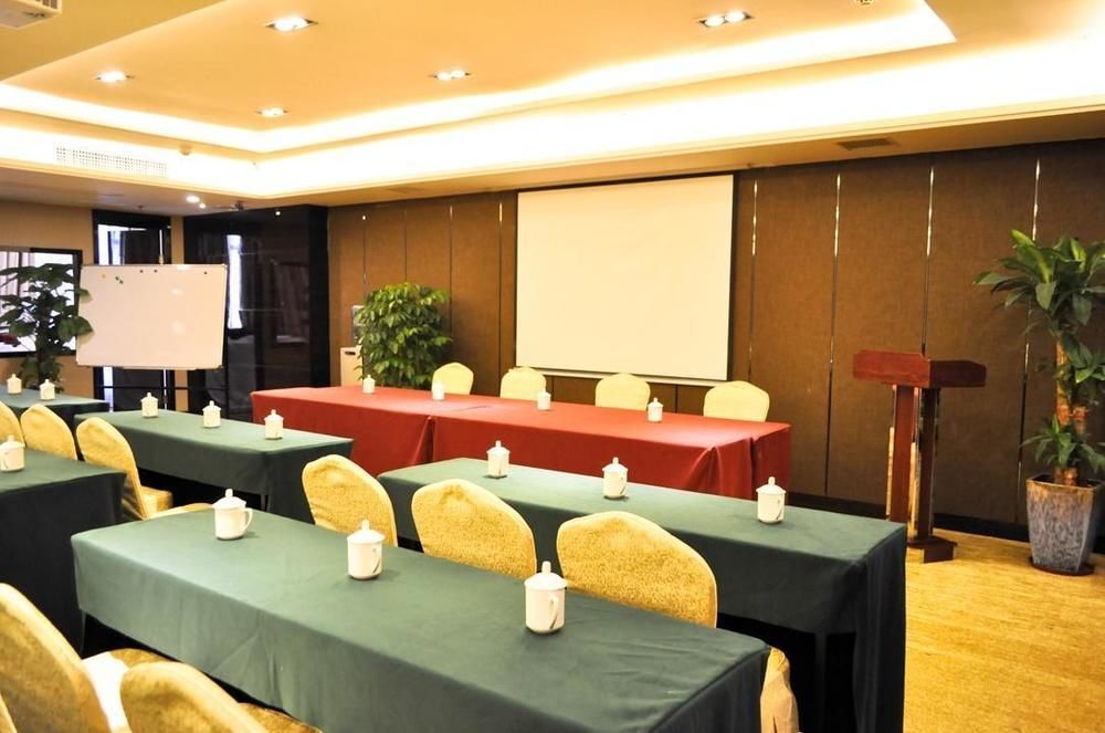 Шаогуань: Dong Cheng Jing Jiang Hotel