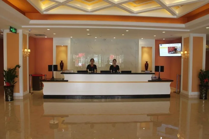 Чжэнчжоу: Kunlun Leju Business Hotel