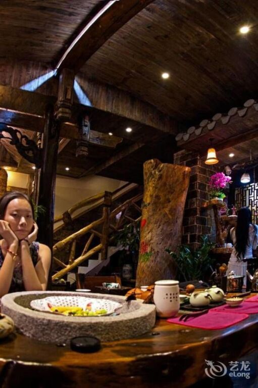 Чжанцзяцзе: Dielianhua Hongdouyuan Inn