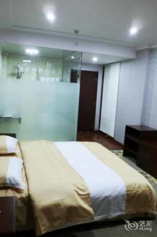 Ухань: One House Cinema Hotel (Hubei Institute of Economics)