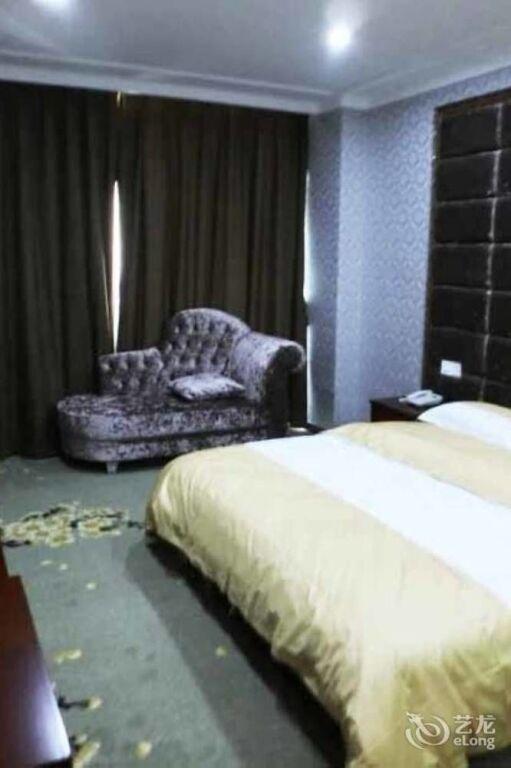 Ухань: One House Cinema Hotel (Hubei Institute of Economics)