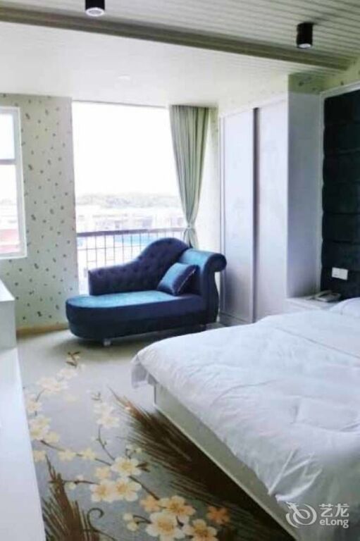 Ухань: One House Cinema Hotel (Hubei Institute of Economics)