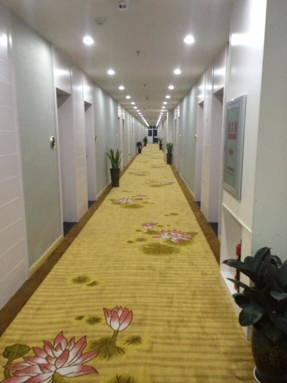 Ухань: One House Cinema Hotel (Hubei Institute of Economics)