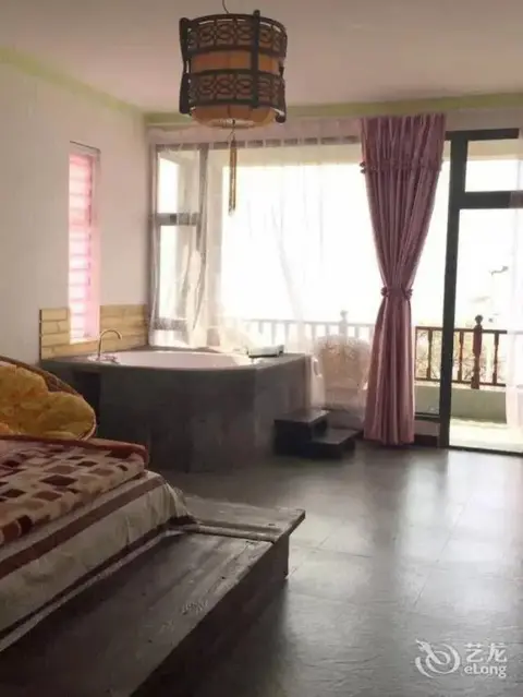 Дали: Shuanglang Yunlang Inn