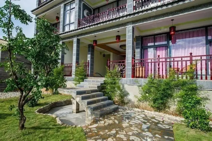 Дали: Shuanglang Yunlang Inn