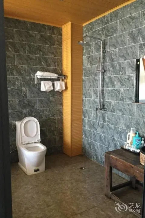 Дали: Shuanglang Yunlang Inn