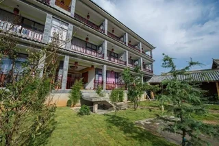 Дали: Shuanglang Yunlang Inn