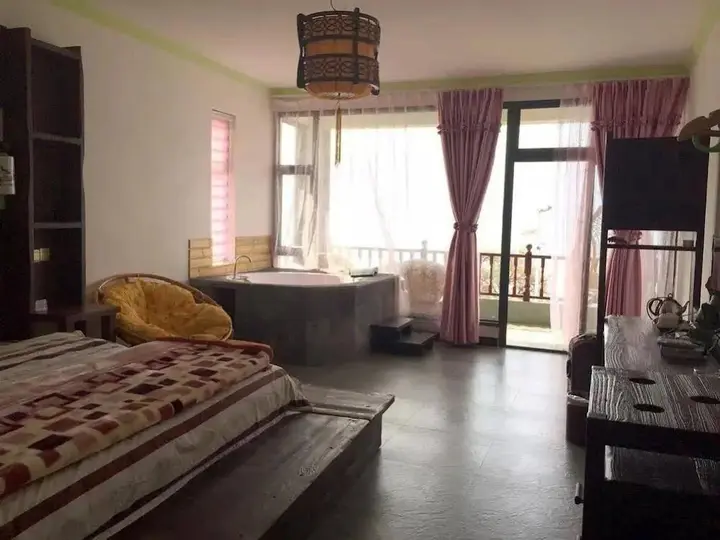 Дали: Shuanglang Yunlang Inn