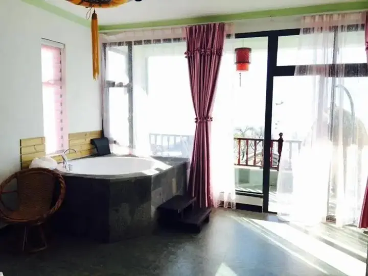 Дали: Shuanglang Yunlang Inn