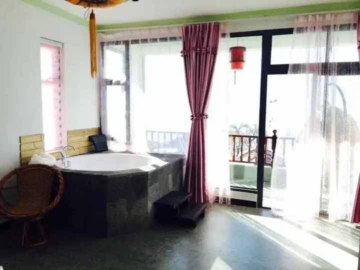 Дали: Shuanglang Yunlang Inn