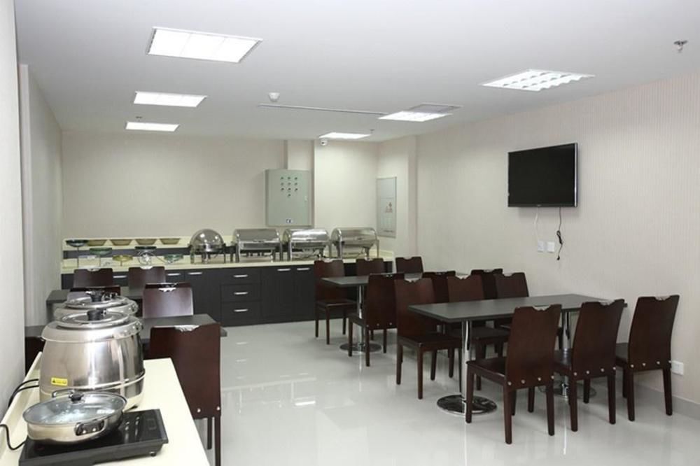 Циндао: Qingdao City 118 Chain Hotel