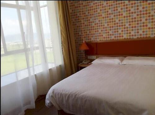Цзеян: Home Inn Puning International Commodity City