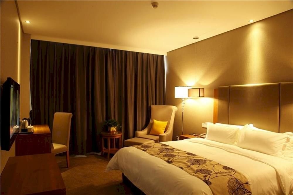 Кайфын: Kaifeng Zhongzhou Delicate Hotel