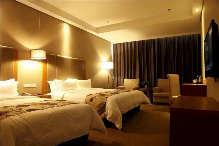Кайфын: Kaifeng Zhongzhou Delicate Hotel