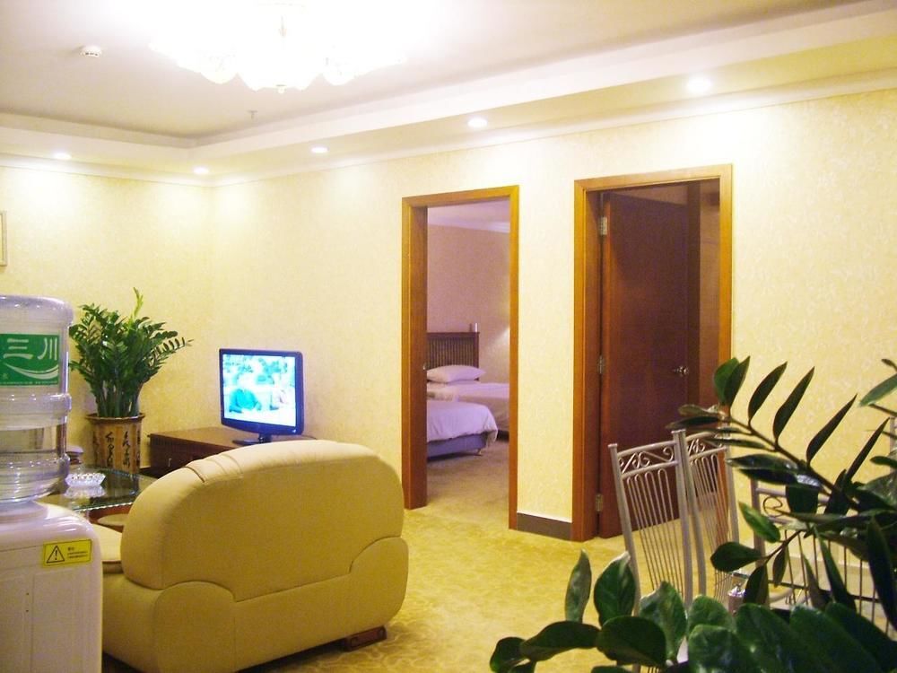 Джиангме: Xinhubin Hotel