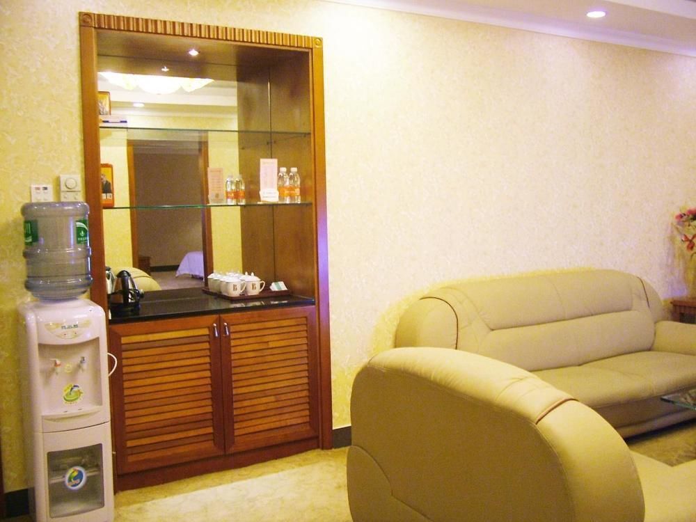 Джиангме: Xinhubin Hotel