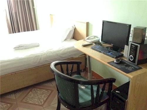 Цзиньюань: Qingyuan Yingdeqiaofeng Hotel