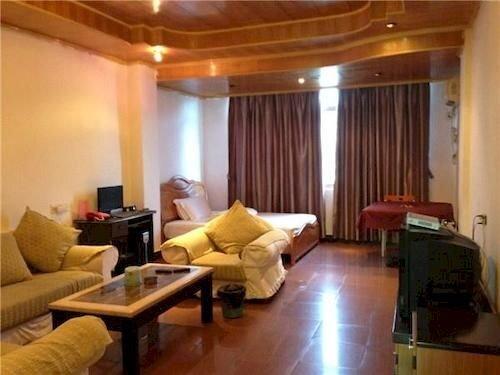 Цзиньюань: Qingyuan Yingdeqiaofeng Hotel