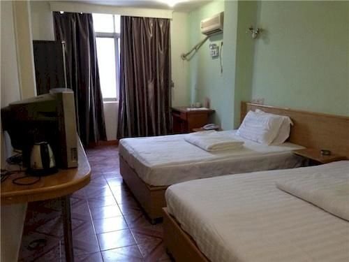 Цзиньюань: Qingyuan Yingdeqiaofeng Hotel