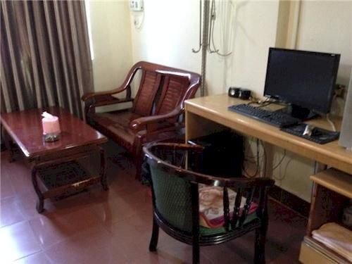 Цзиньюань: Qingyuan Yingdeqiaofeng Hotel