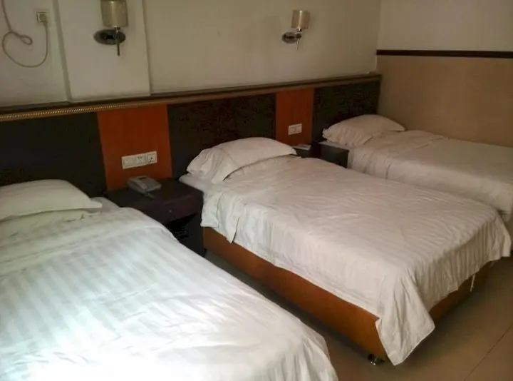 Цзиньюань: Qingyuan Lianzhou Huijing Express Hotel