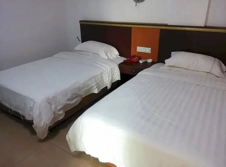 Цзиньюань: Qingyuan Lianzhou Huijing Express Hotel