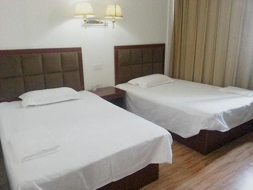 Ухань: Wuhan Tianlun Holiday Hotel (Panlongcheng Jiahai Industrial Park)