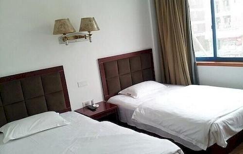 Ухань: Wuhan Tianlun Holiday Hotel (Panlongcheng Jiahai Industrial Park)