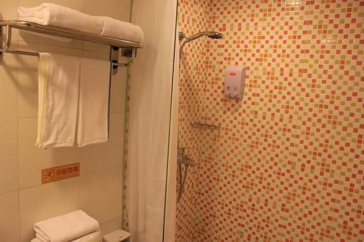 Маоминг: Home Inns