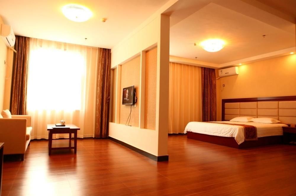 Чэндэ: Chengde Jinguyuan Hotel