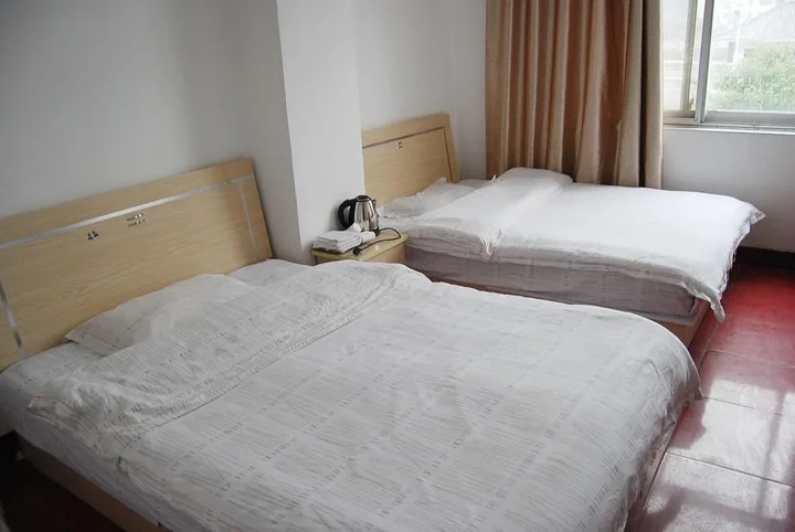 Ухань: Wuhan Ronghua Business Hotel