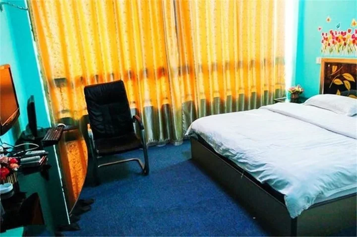 Уси: Pengfei Express Inn