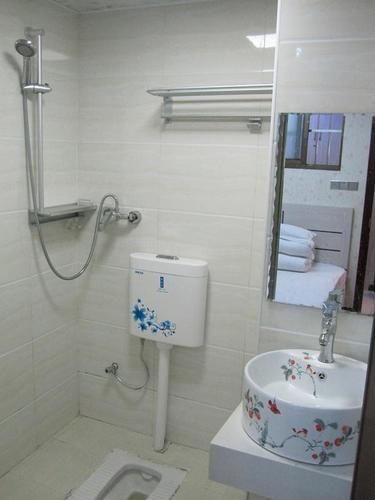 Ухань: Bomeng Hotel