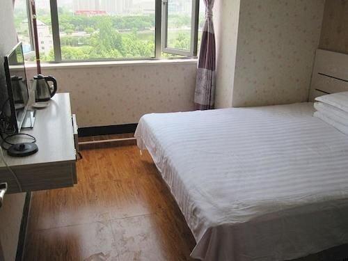 Ухань: Bomeng Hotel