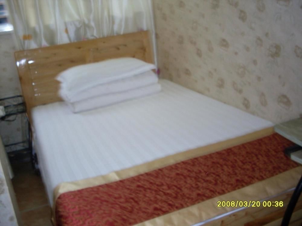 Чунцин: Chongqing Wannianhong Apartment