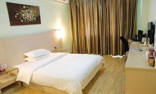 Наньнин: Huangting Business Hotel