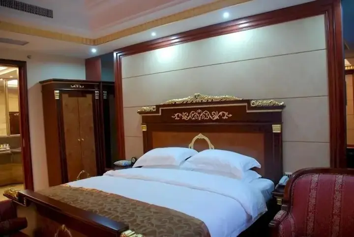 Чжэнчжоу: Zijingshan Hotel, Rongtong, Zhengzhou