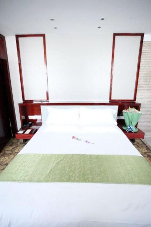 Ухань: Wuhan Yitel Hotel