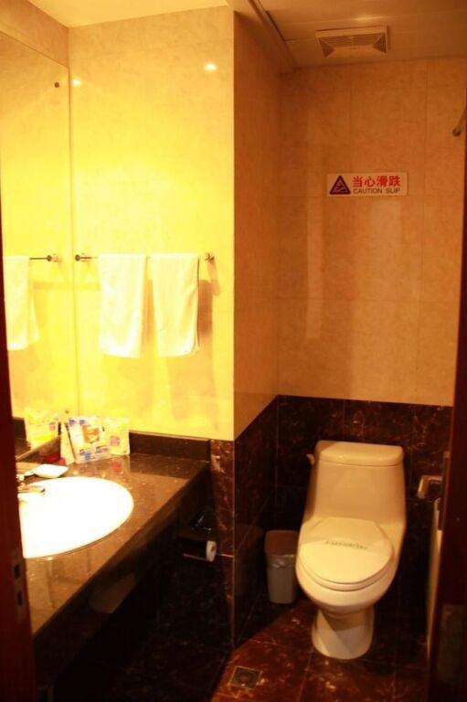 Циндао: Qingdao Detai Hotel