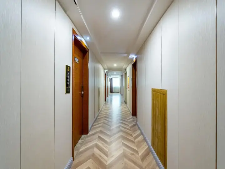 Хойчжоу: Super 8 by Wyndham Huizhou Bus Terminal