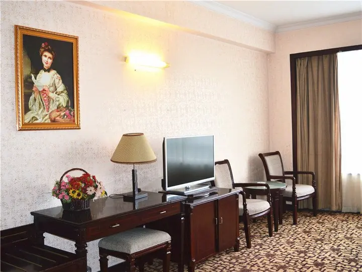 Гуйлинь: Zhong Shan