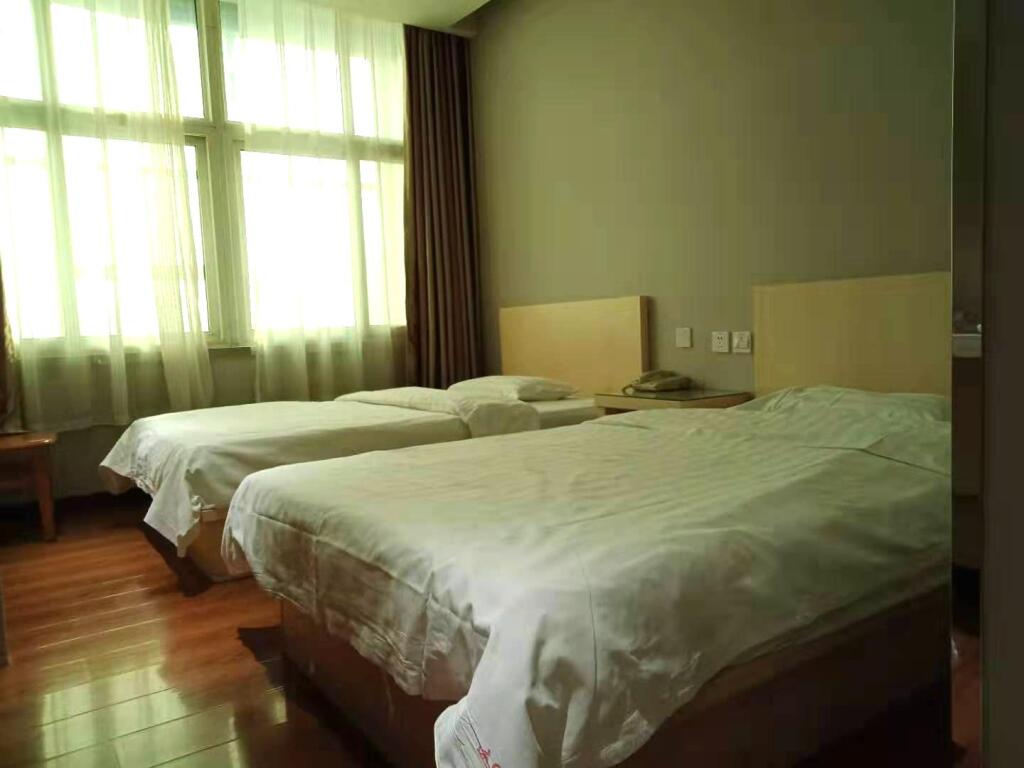 Лянфан: Super 8 Hotel Gu'an Bus Station
