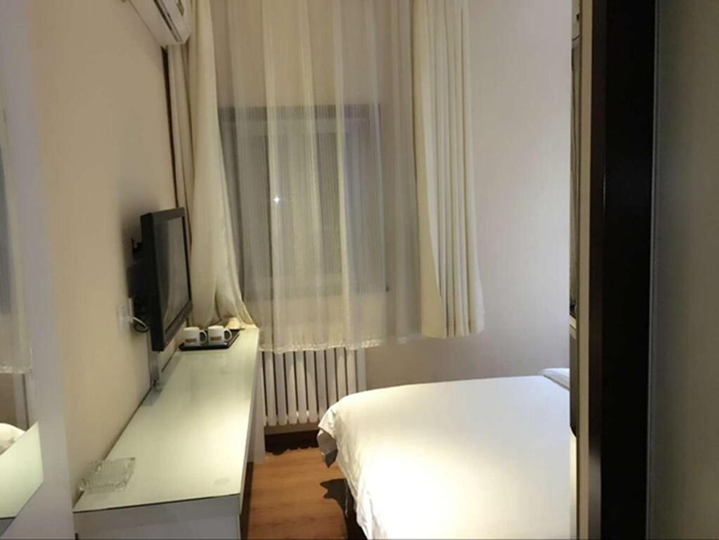 Лянфан: Super 8 Hotel Gu'an Bus Station