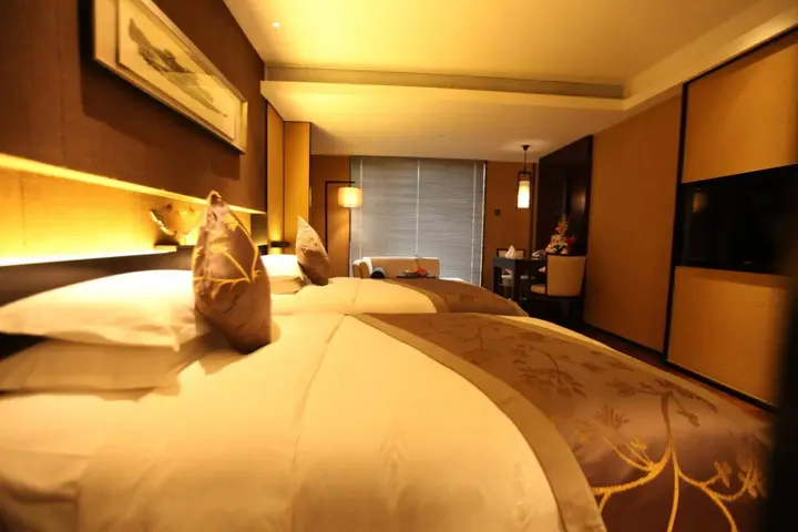 Пекин: Gloria Plaza Hotel Dong Sheng