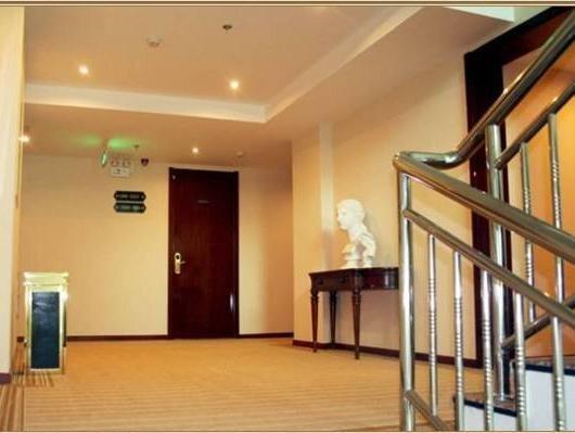 Пекин: Dongxiangting Hotel- Beijing