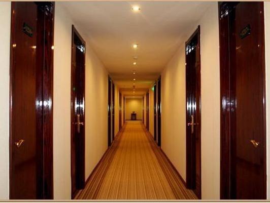Пекин: Dongxiangting Hotel- Beijing
